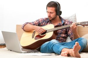 learn-to-play-guitar-online